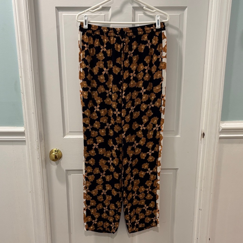 MINKPINK Nour Elastic PJ Jogger Size Large Black & Gold Design - Picture 2 of 6
